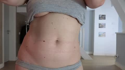 blue_angel_sweet online show from May 23, 3:49 am