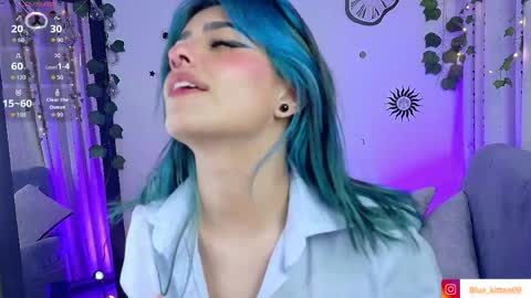 blue_kittenn online show from May 22, 4:54 am
