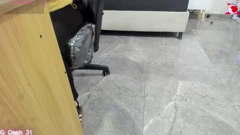 blue_tay1 online show from March 27, 11:33 am