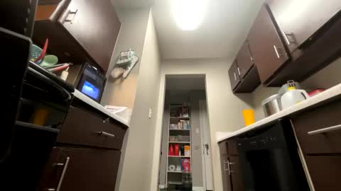 bluebloodednorsewitch online show from September 30, 3:01 am