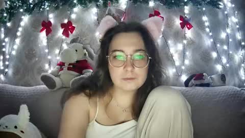 your playful butterfly online show from December 12, 9:15 pm