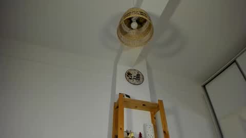 Glorya online show from February 15, 7:51 am