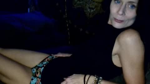 Blueeyedlie online show from March 5, 4:41 am