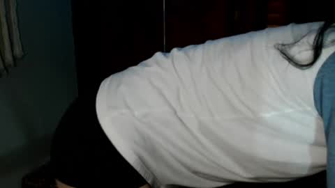 Blueeyedlie online show from April 10, 6:25 pm