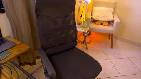 FLORAA online show from January 8, 6:23 pm