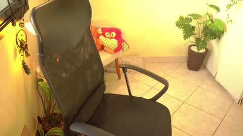 FLORAA online show from December 29, 8:33 am