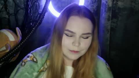 blushing_star online show from April 3, 4:05 pm