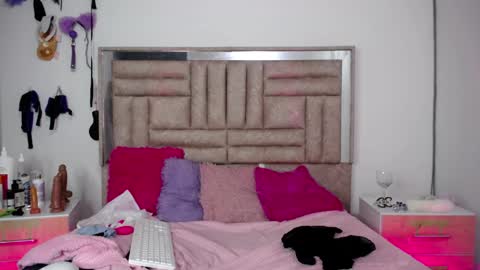 bombom_lux online show from April 10, 6:30 am