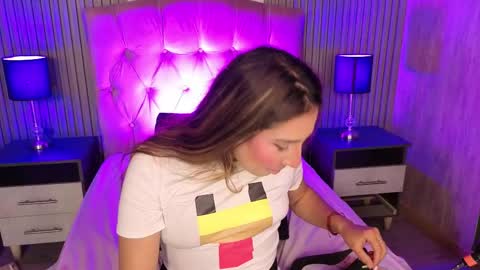 bonnali_lune online show from May 15, 5:44 am