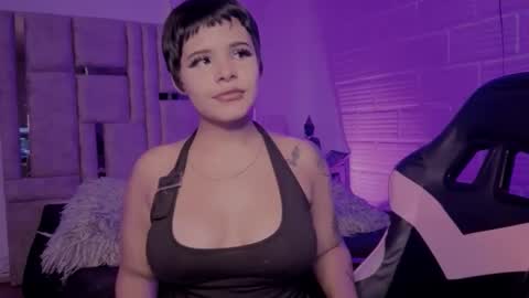 Bonnie Anderson  online show from May 22, 12:30 am
