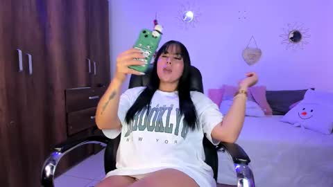 sofia  online show from December 17, 5:28 pm