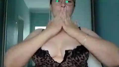 Alice online show from June 11, 3:03 am