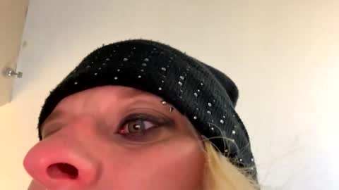 boobookittyfuxx online show from March 17, 7:34 am