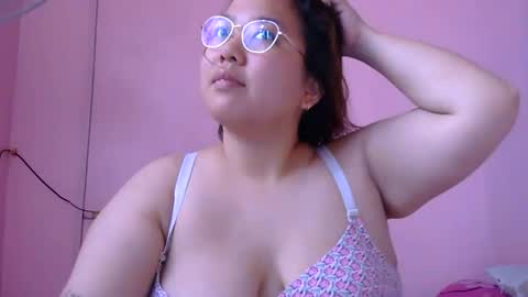 MommyMarie-Singlemom of 2. online show from May 17, 5:17 am