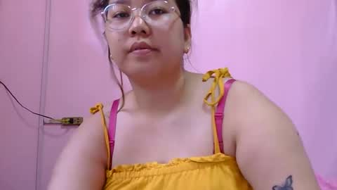 MommyMarie-Singlemom of 2. online show from May 6, 5:11 am