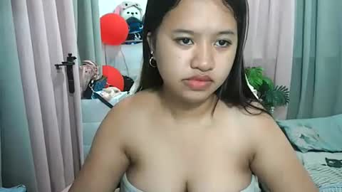 boobsypinay_zhein online show from May 8, 9:23 am