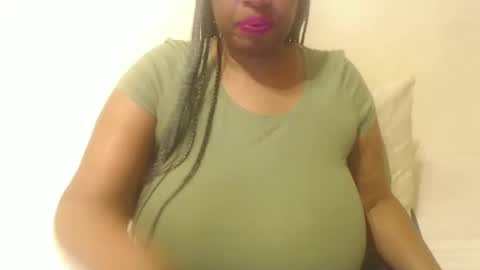 boobyqueen online show from November 18, 9:27 pm