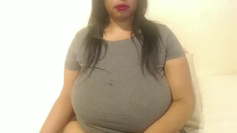 boobyqueen online show from October 28, 5:35 am