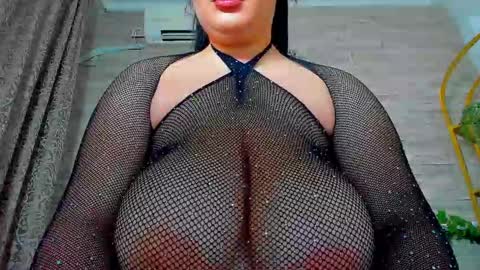 boobzilla_ online show from December 17, 8:13 pm