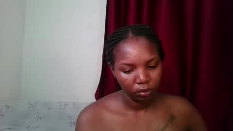 bootie_caramel online show from April 22, 8:33 am
