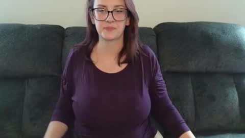 Snapshot of boredbustyhousewife chatting on October 8, 4:00 pm boredbustyhousewife online show from October 8, 4:00 pm