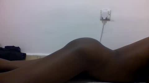 bouncy_vee online show from February 25, 1:42 pm