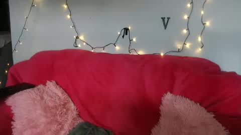 bradley_grey online show from December 12, 7:48 pm