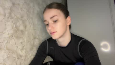 Kate online show from April 8, 5:26 pm