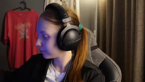 Alice online show from November 11, 5:32 pm