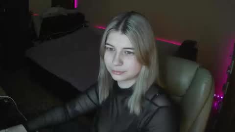 brandy_wow online show from March 16, 8:13 pm