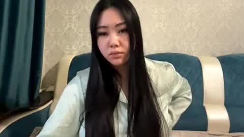 Aypril   online show from January 11, 11:48 am