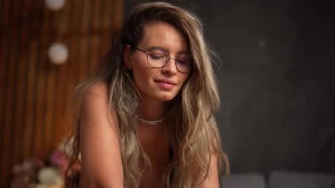 Alex online show from October 5, 5:23 am