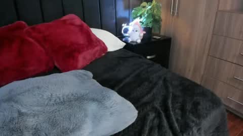   online show from May 21, 4:43 am
