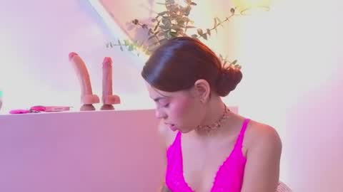 brenda_sky19 online show from May 13, 12:11 pm