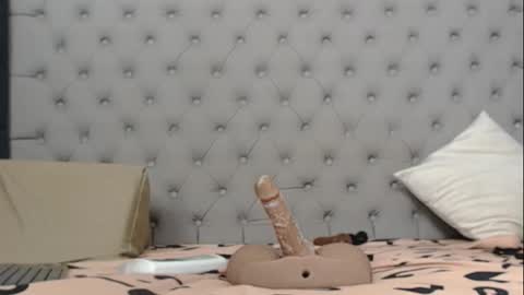 BRENDA VELASQUEZ online show from January 9, 11:20 pm