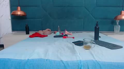 BRENDA VELASQUEZ online show from February 3, 8:56 pm