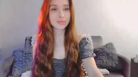 bri_fox online show from May 16, 10:47 am