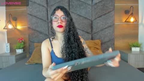 B R I A  online show from December 10, 2:48 am