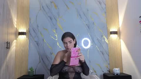 Manuela online show from April 2, 3:48 am