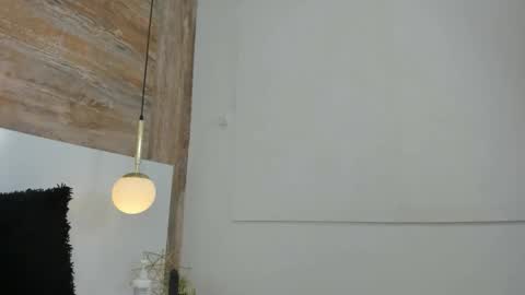 brianna_beltran online show from May 9, 7:43 am