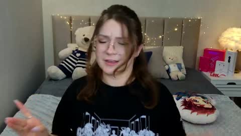 briarwynn online show from May 14, 7:09 pm