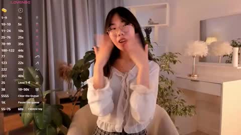 Hanna online show from October 9, 1:32 am