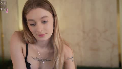 Diamonds Girls online show from October 23, 10:05 pm