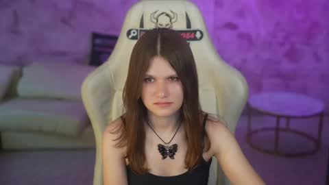 Diamonds Girls online show from May 16, 3:00 pm