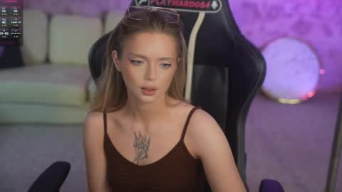 Diamonds Girls online show from May 10, 7:21 am