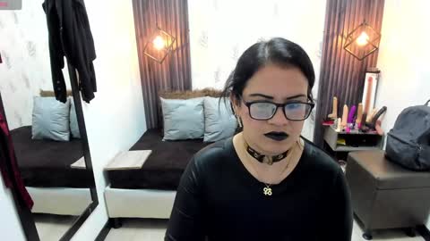 BRIGITTE online show from February 8, 3:31 pm
