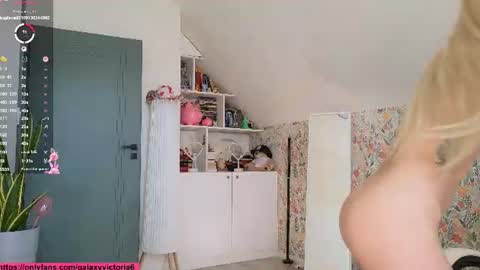 Vi. online show from July 19, 10:17 am