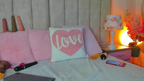 brithanyparker_ online show from May 14, 6:19 am