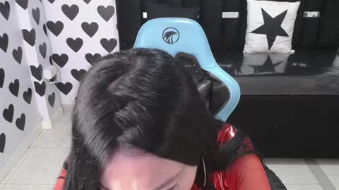 Snapshot of britney_sub chatting on March 4, 3:33 am Britney online show from March 4, 3:33 am