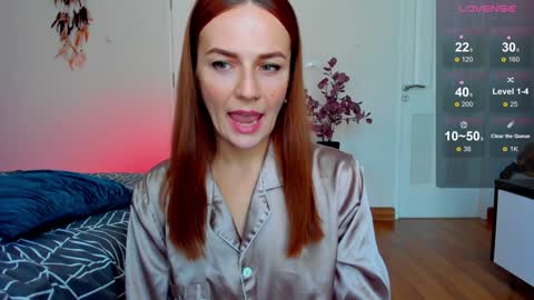 Snapshot of britneyhall chatting on January 14, 7:17 am britneyhall online show from January 14, 7:17 am